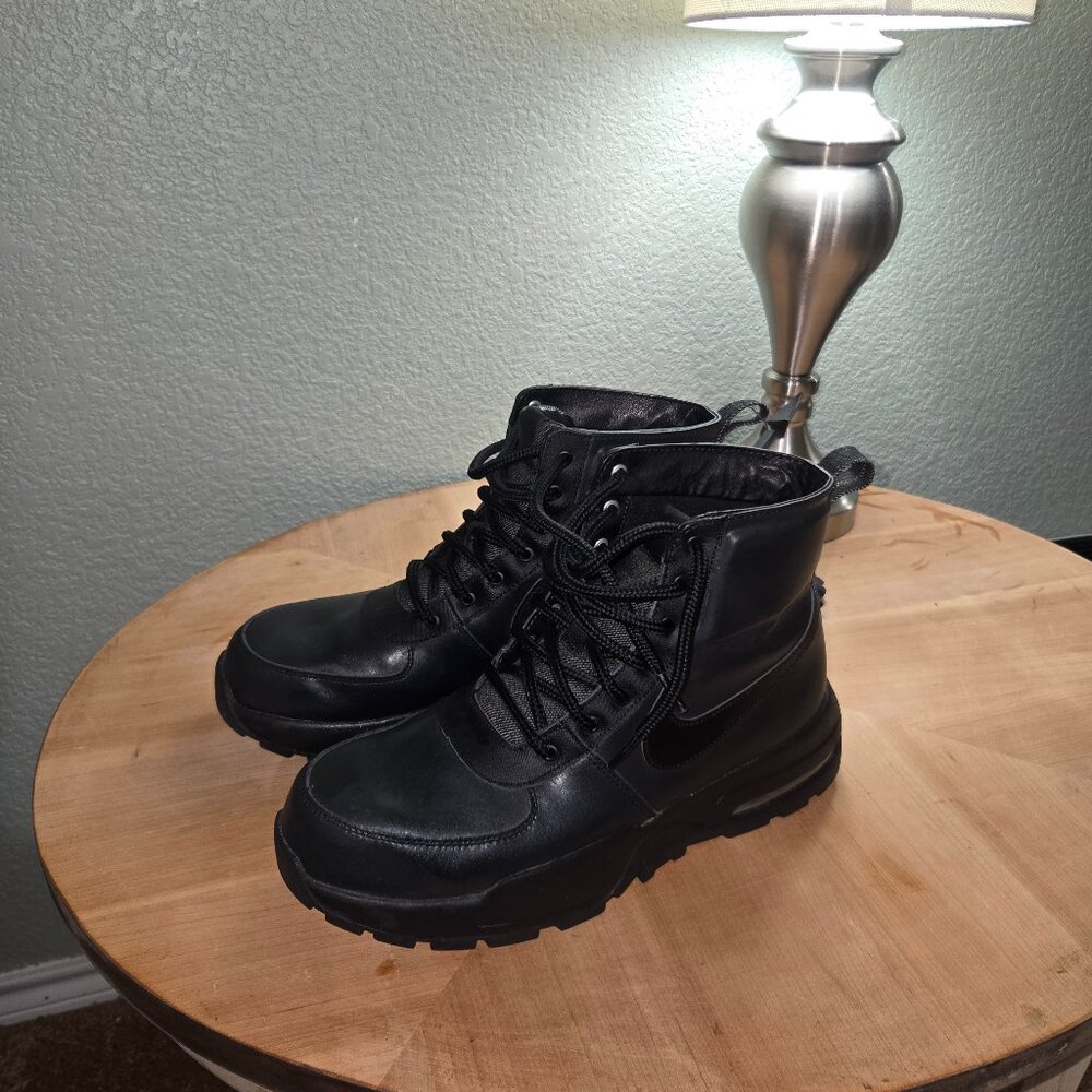 Nike Boots